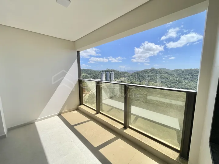 Apartamento à venda 3 dormitórios, 1 suíte na Praia Brava