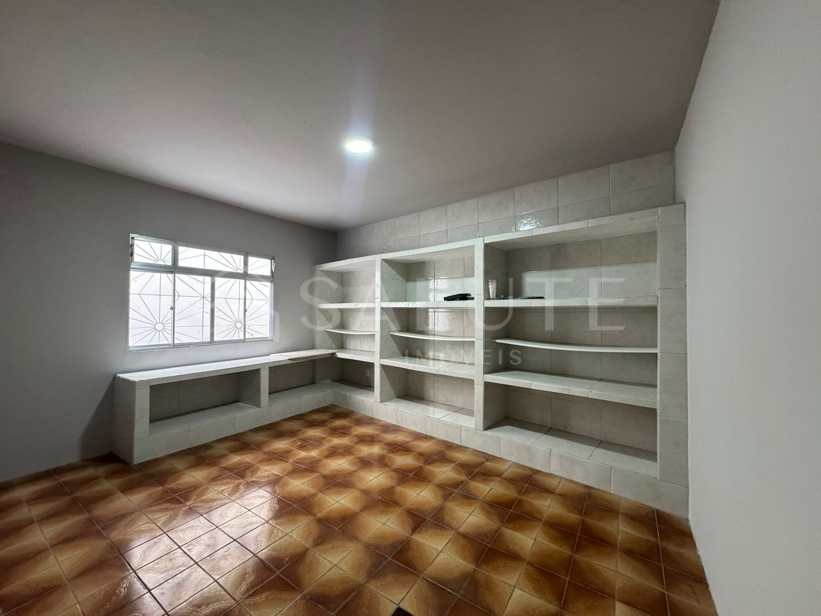 Sala Comercial aluguel anual no Centro
