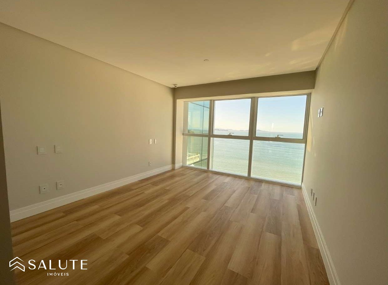Apartamento à venda 4 Suítes no Barra Sul