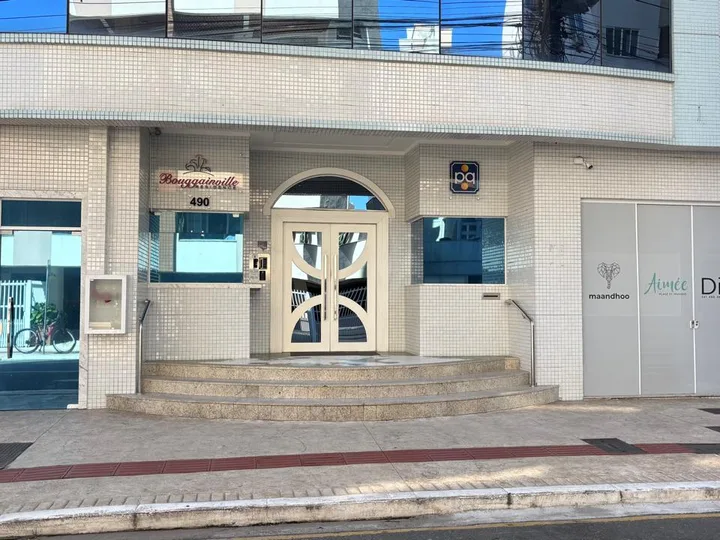 Apartamento à venda 3 suítes no Centro