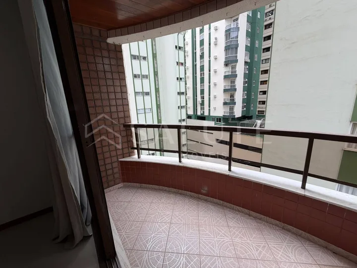 Apartamento à venda 3 dormitórios, 1 suíte na Barra Sul