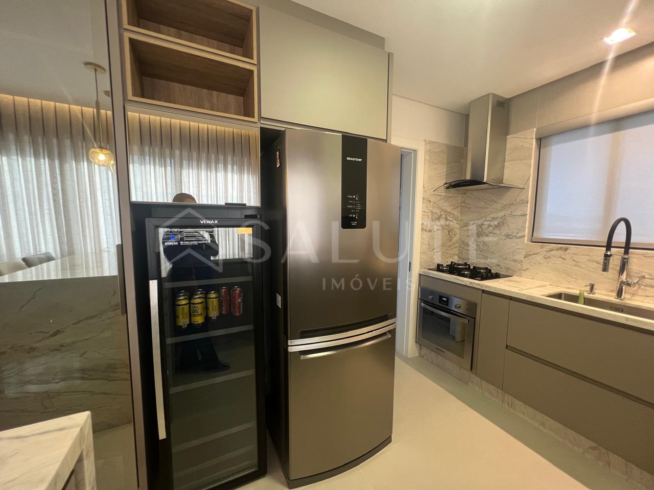 Apartamento aluguel anual com 4 dormitórios Centro