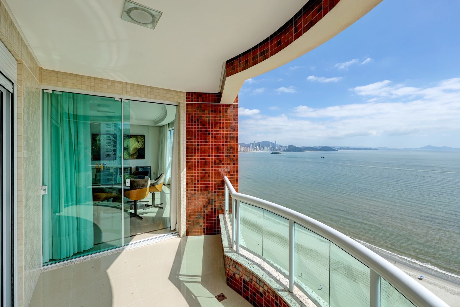 Apartamento aluguel anual 3 dormitórios Barra Sul