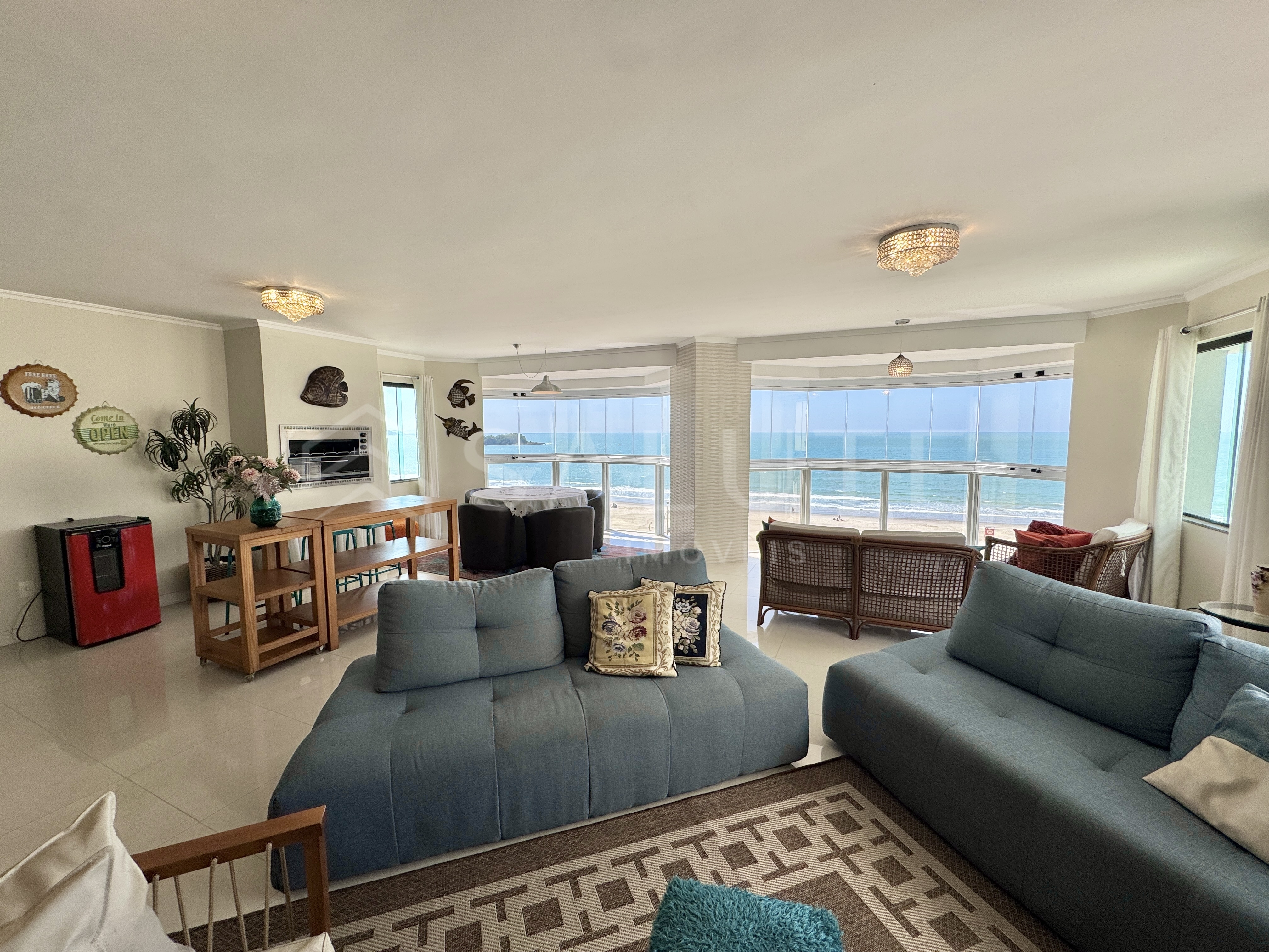 Apartamento à venda com 4 suítes no Centro