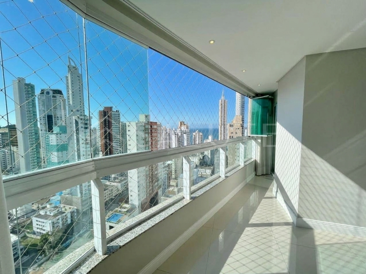 Apartamento à Venda 4 Dormitórios no Centro