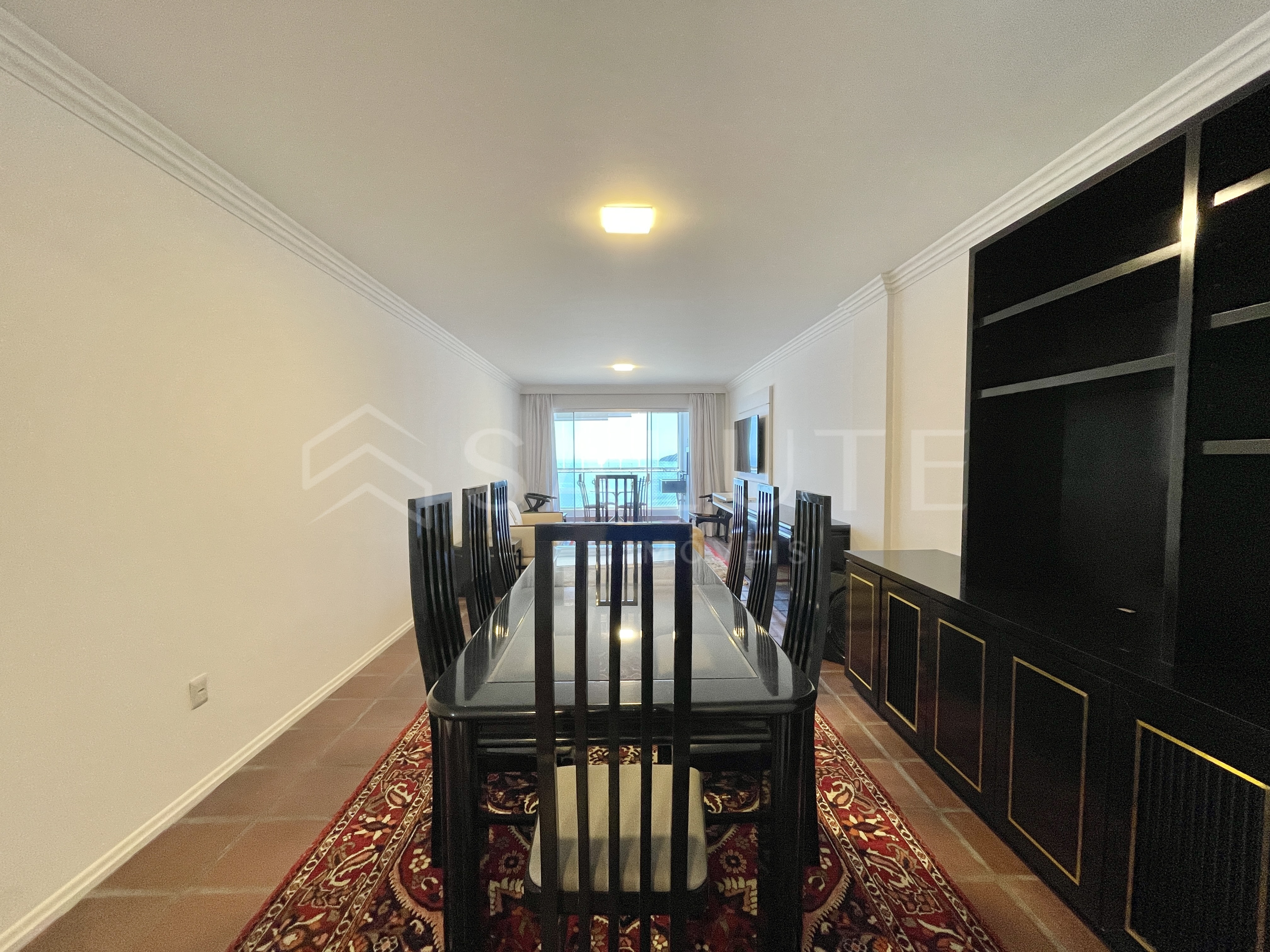 Apartamento à venda com 4 dormitórios no Centro