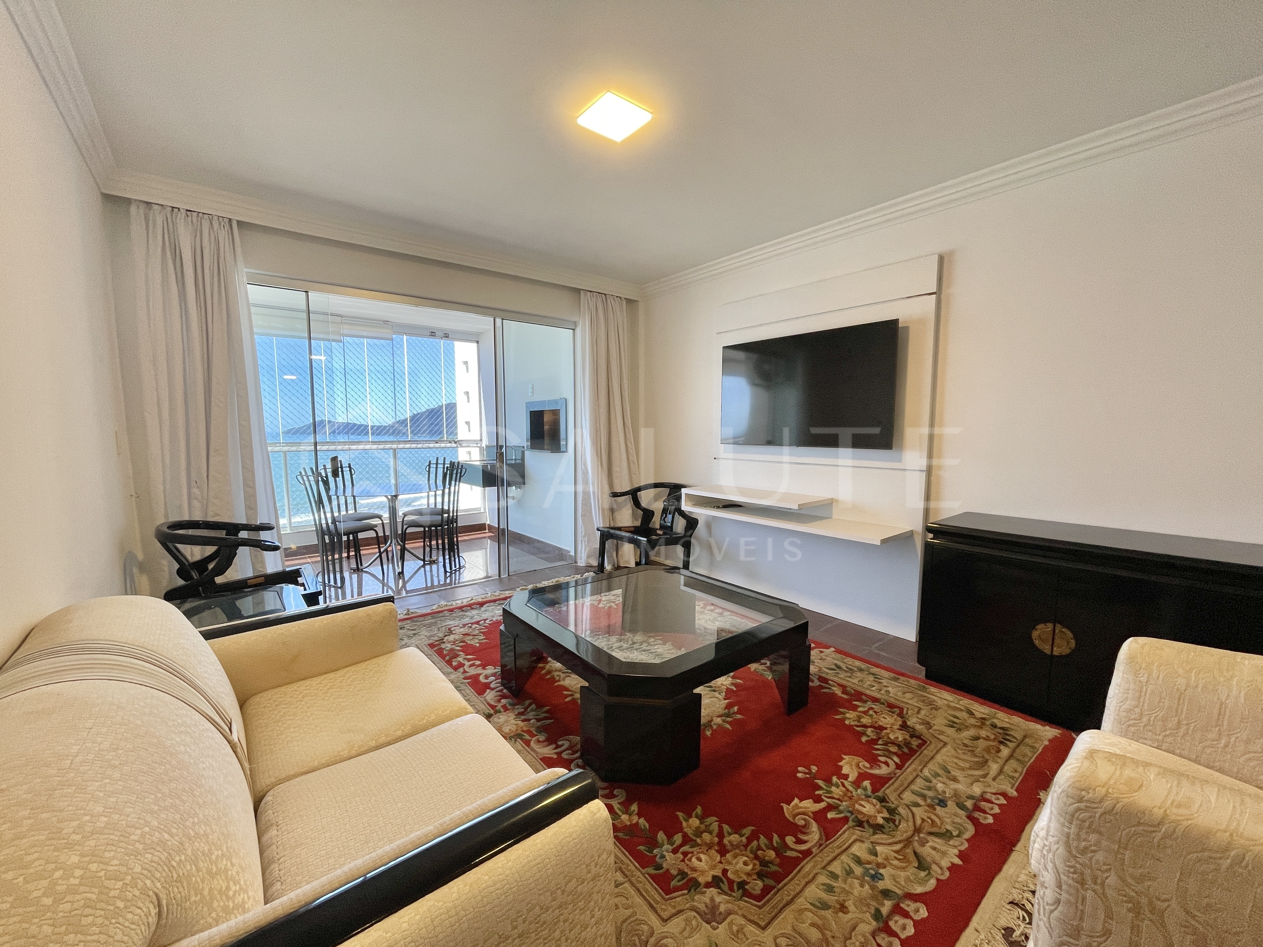 Apartamento aluguel anual com 4 dormitórios Centro