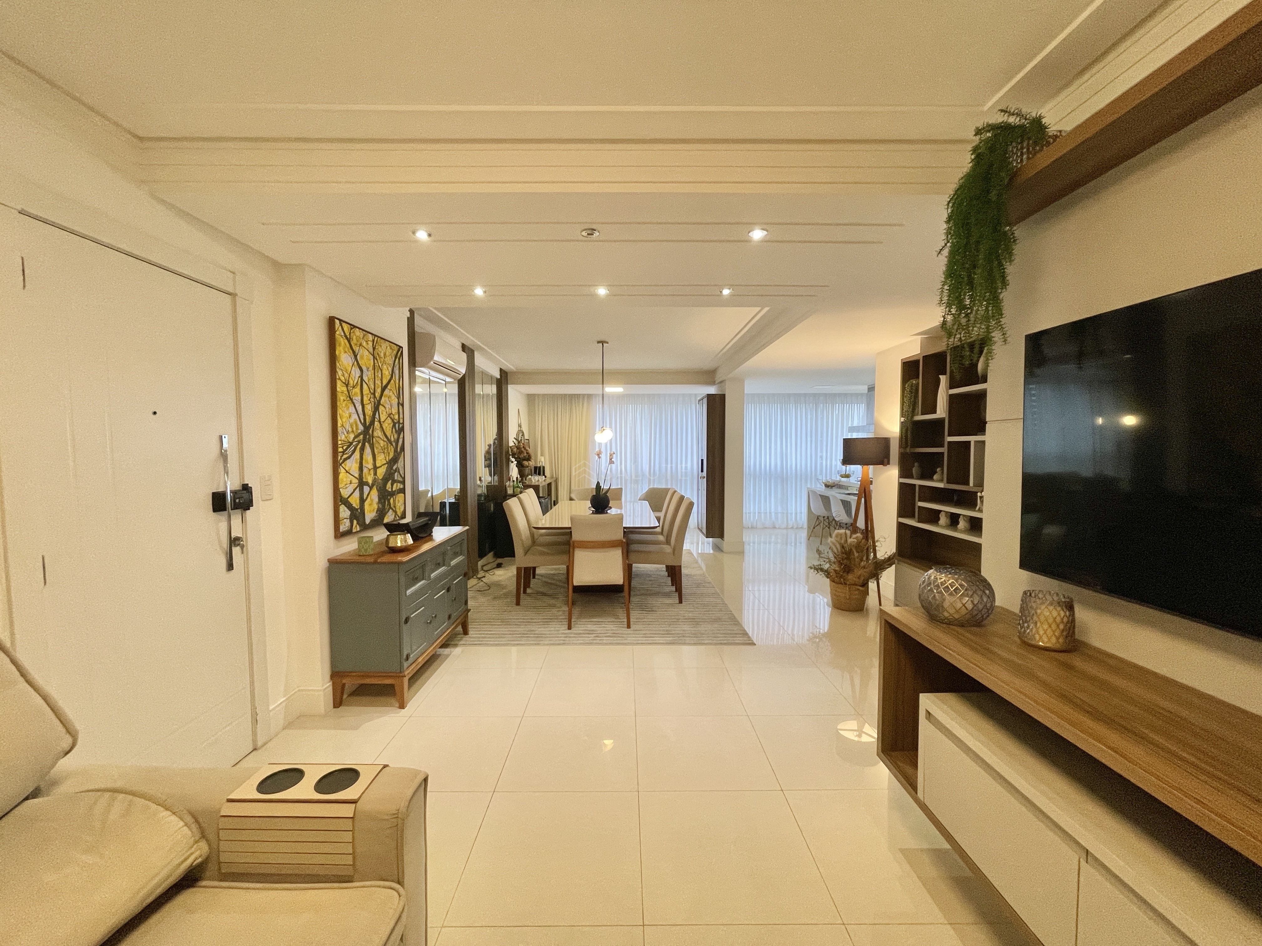 Apartamento à Venda 3 suítes no Centro