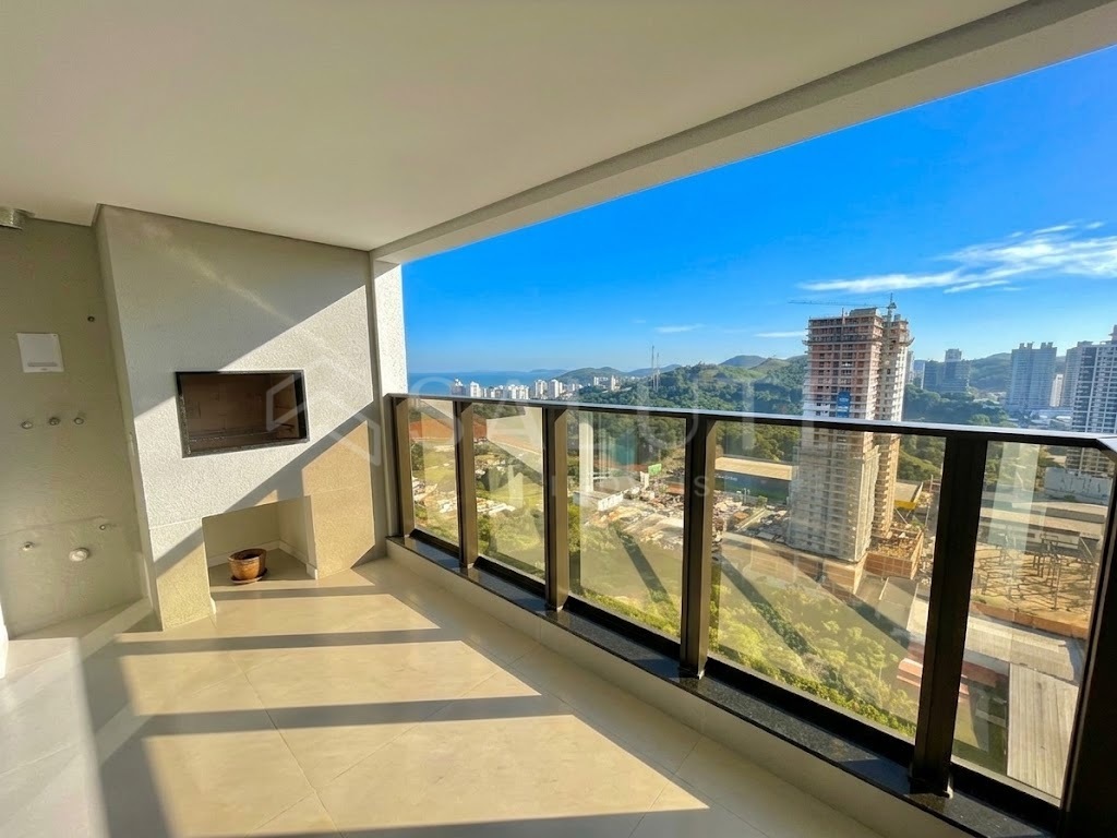 Apartamento à venda 3 dormitórios na Praia Brava