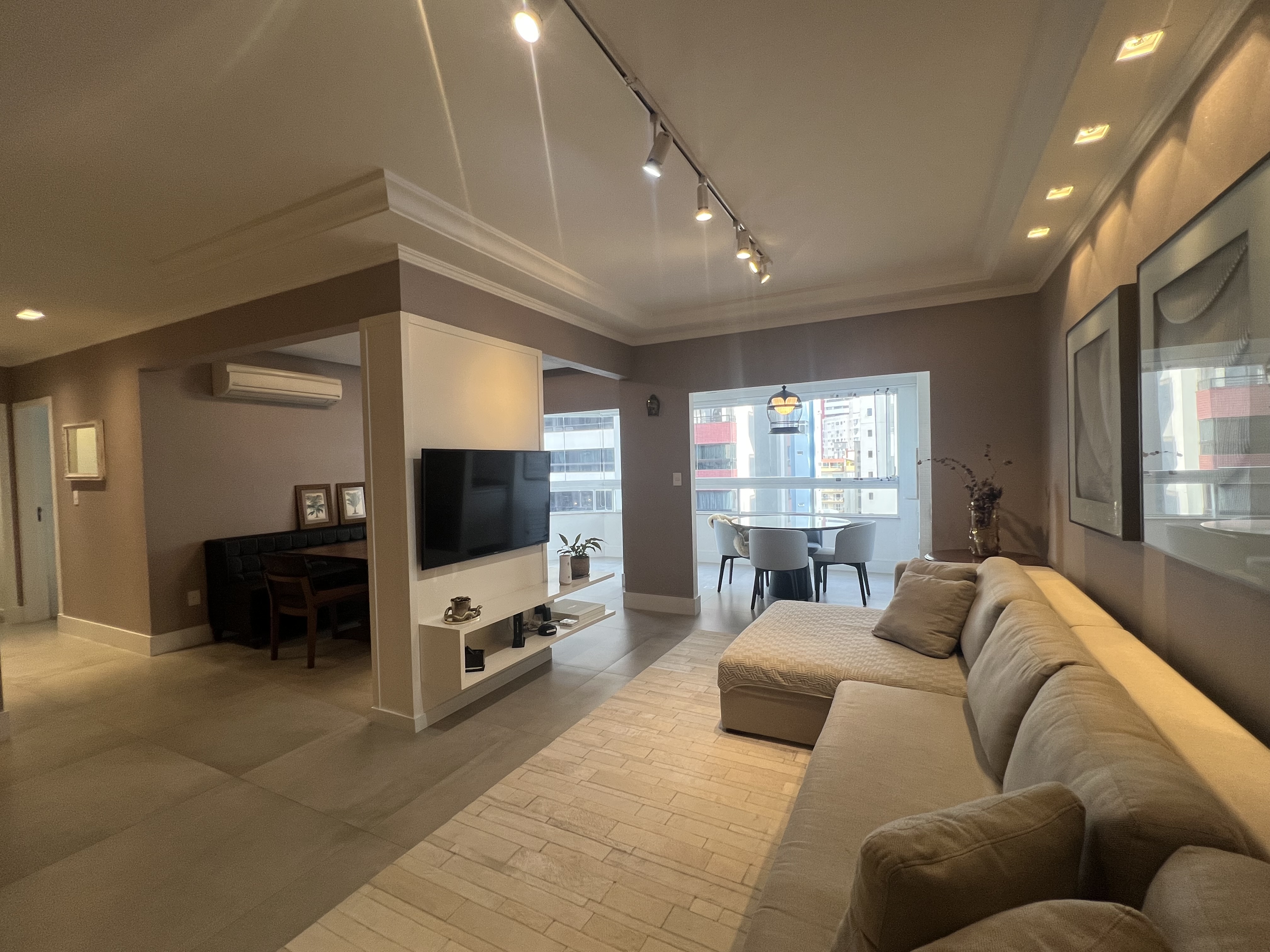 Apartamento à venda 2 suítes no Centro