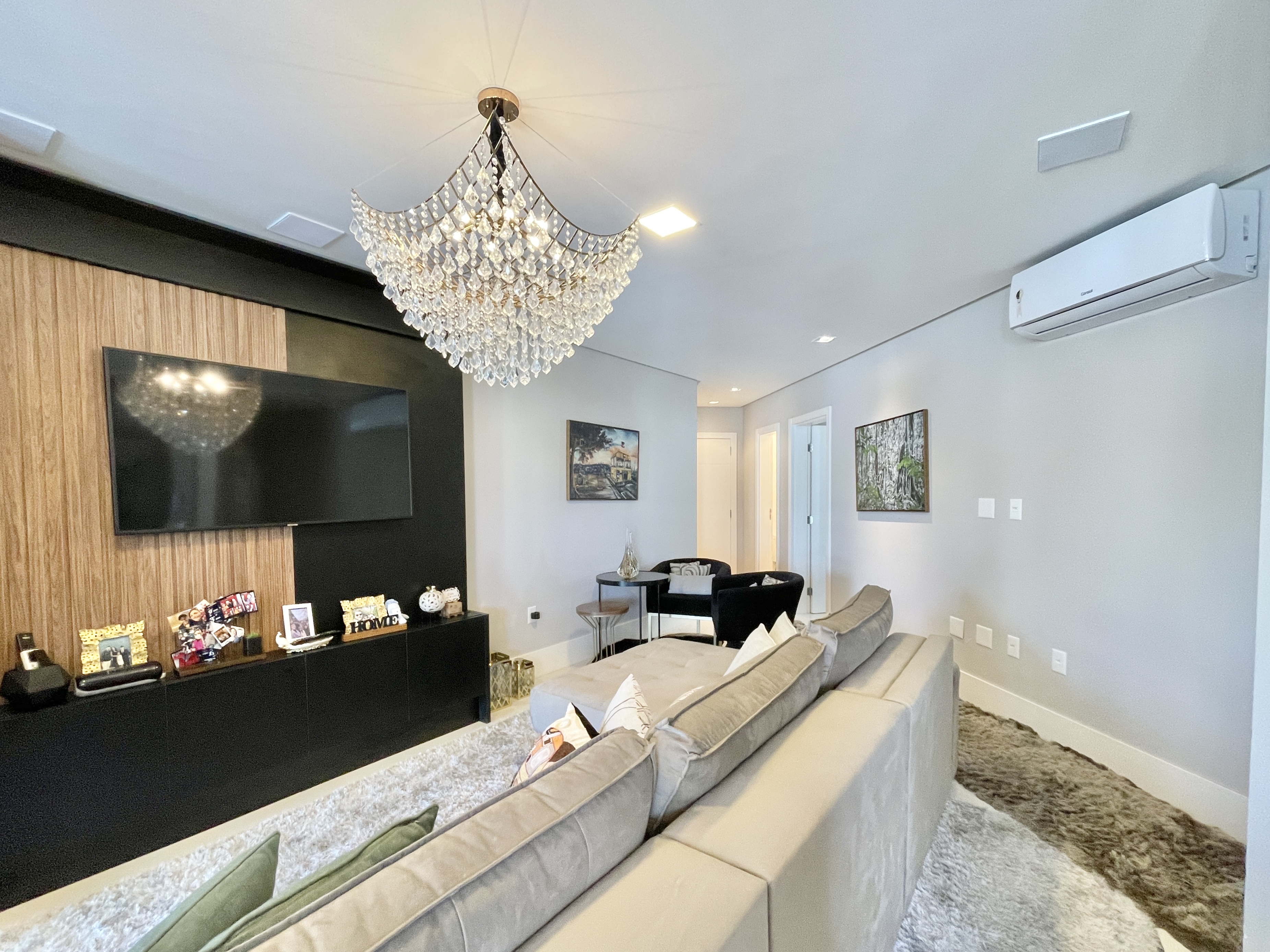 Apartamento aluguel anual 3 suítes no Centro