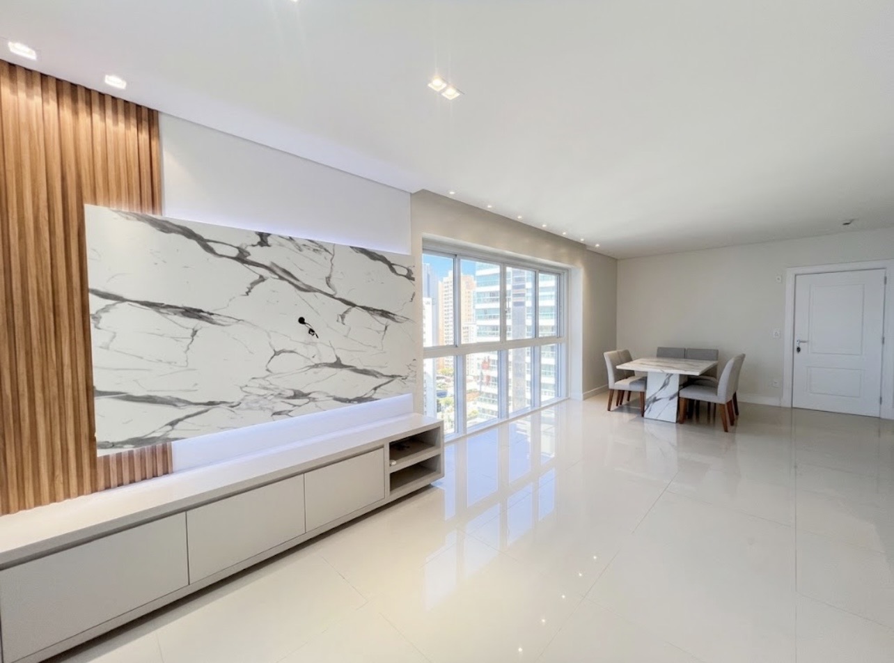 Apartamento à venda 4 dormitórios no Centro