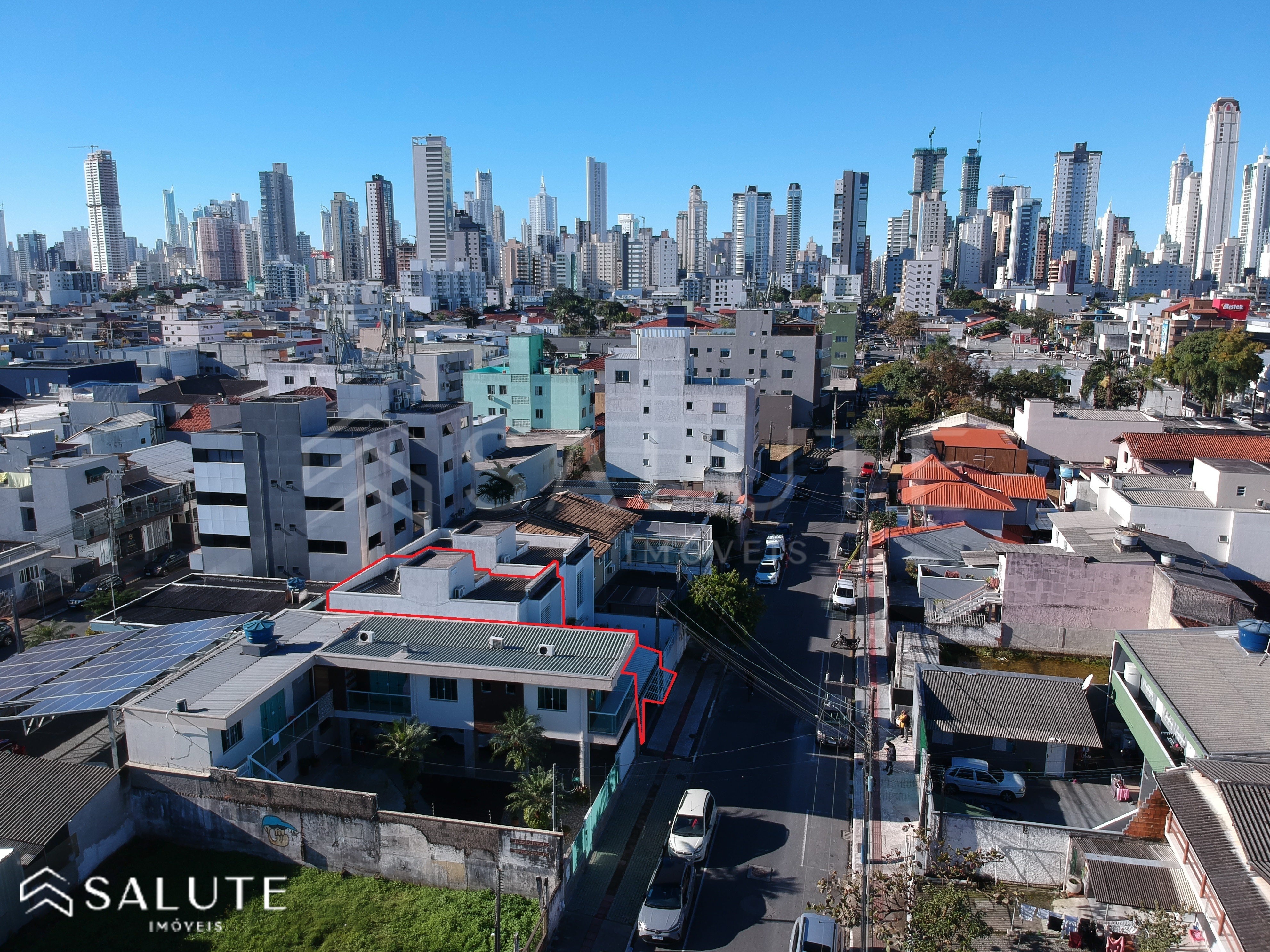 Casa à venda 3 dormitórios, 1 suíte no Centro
