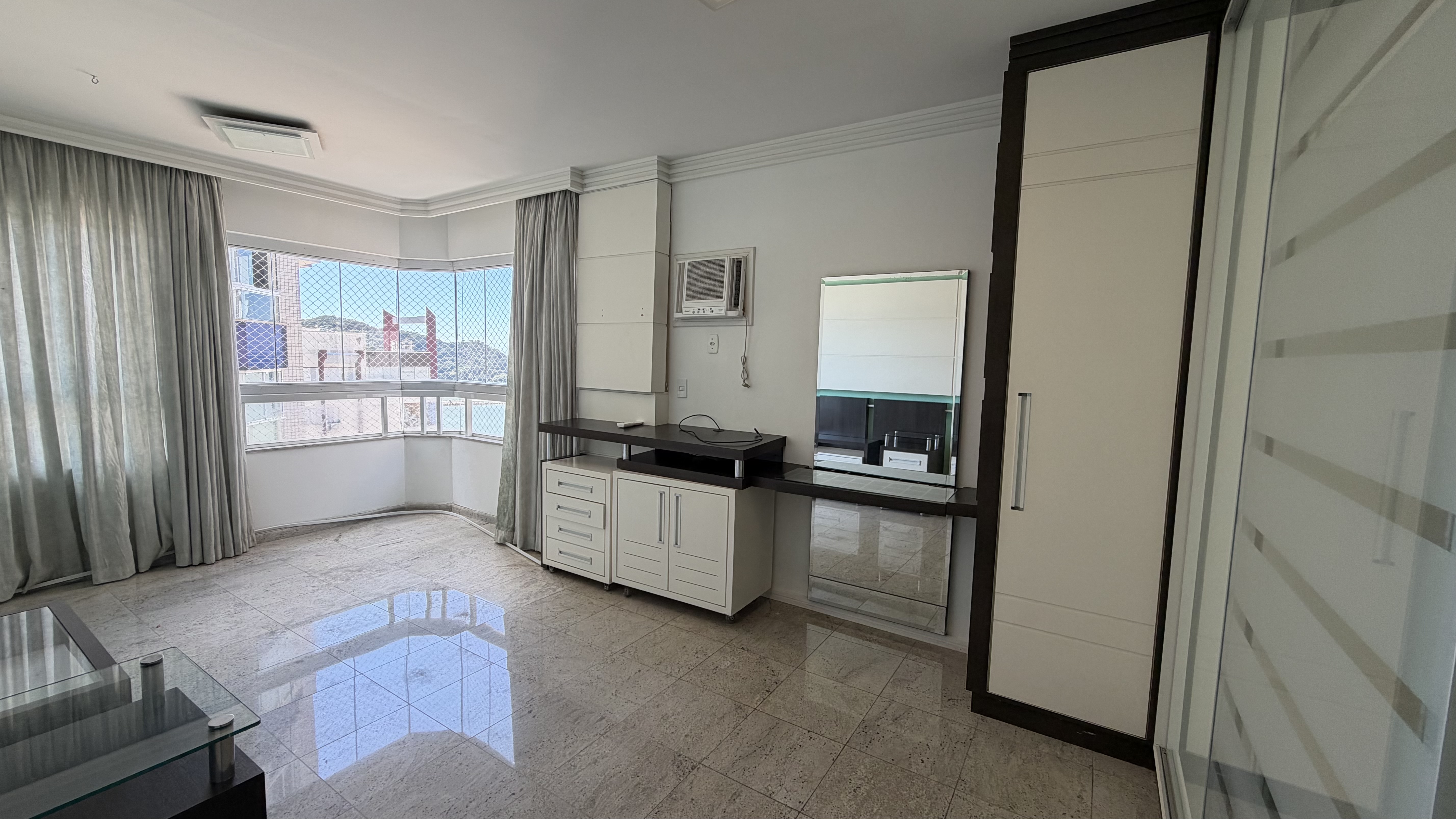 Apartamento à venda 3 dormitórios no Centro