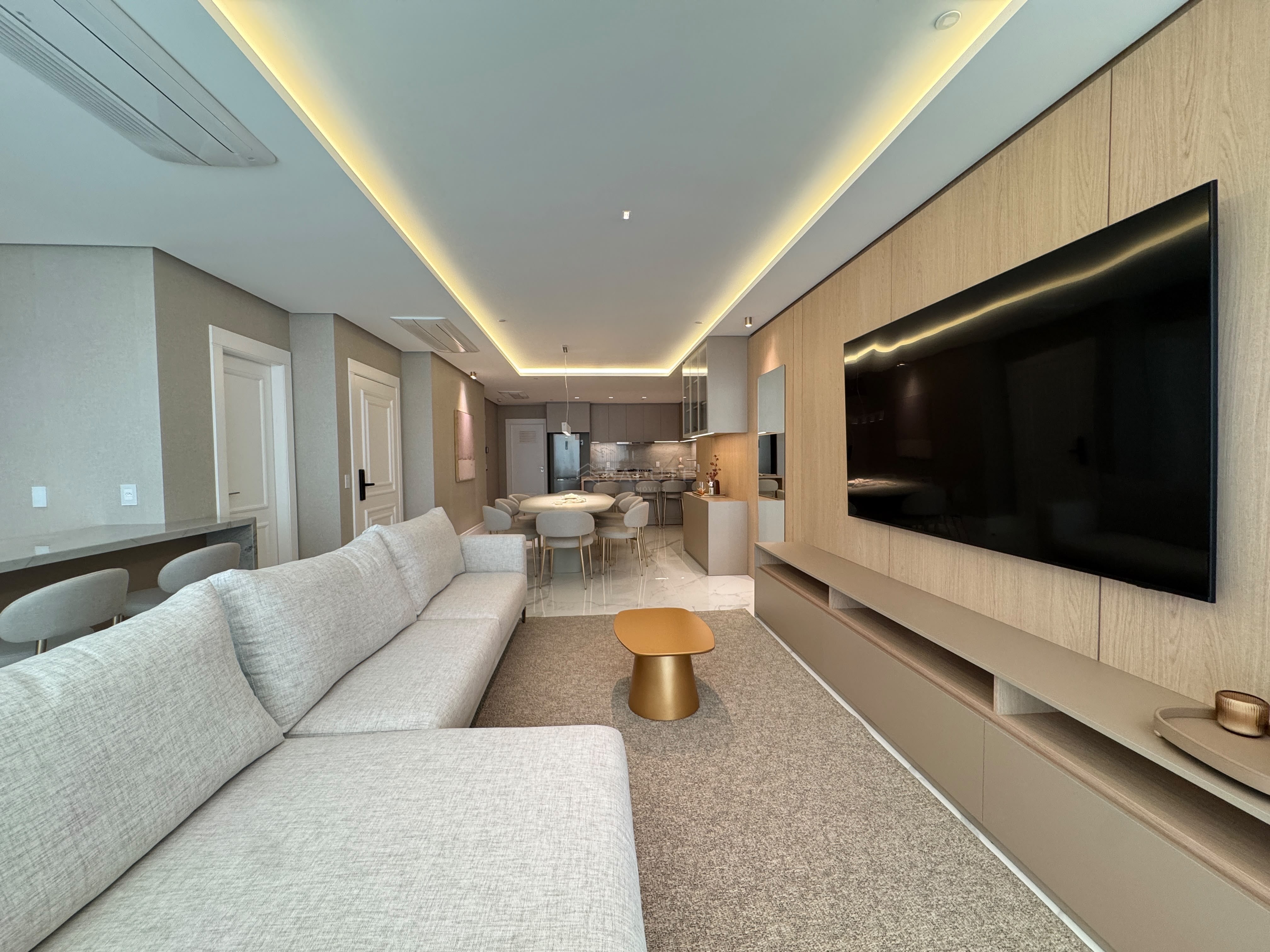Apartamento à venda 5 suítes em Barra Norte
