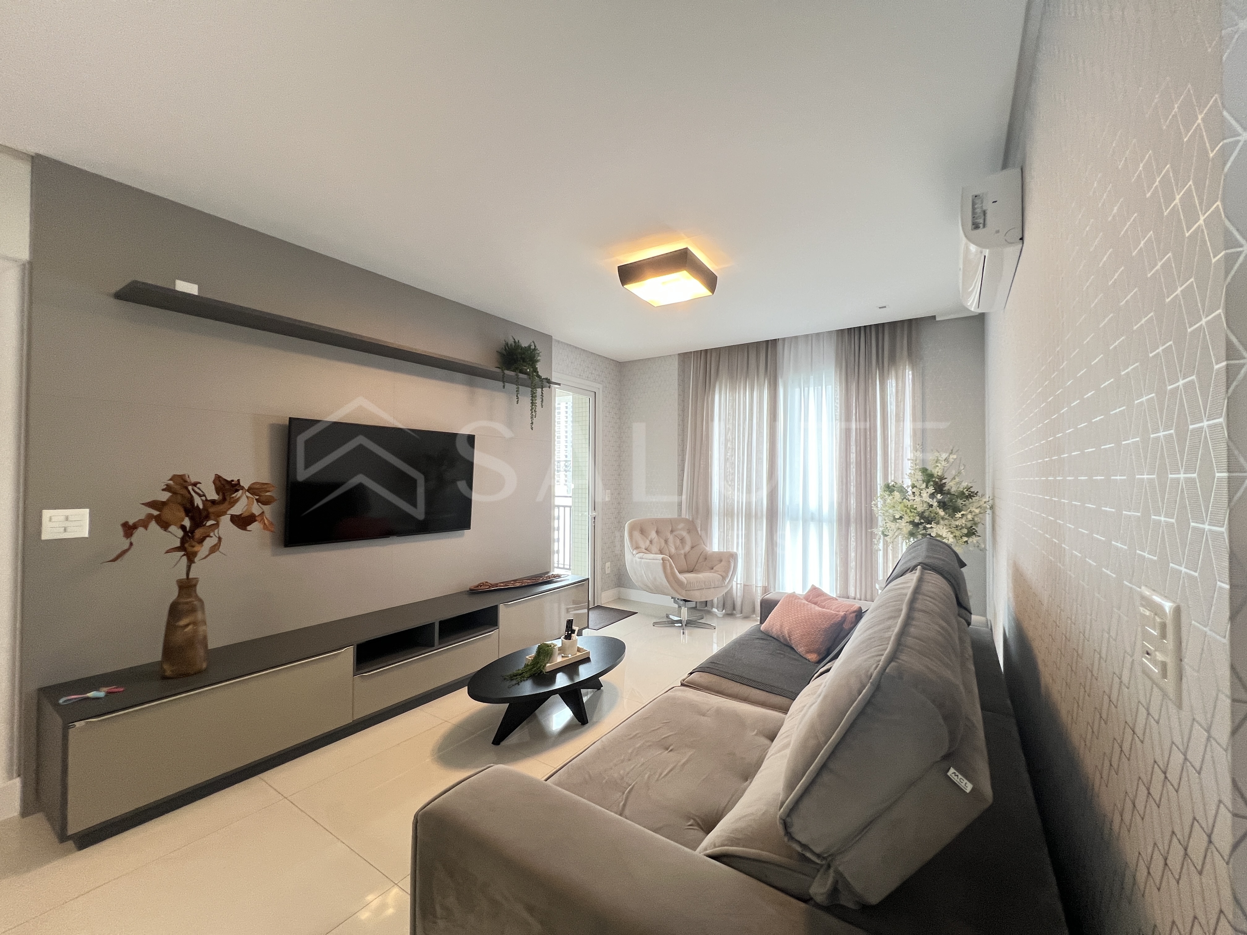 Apartamento à venda 3 suítes no Centro