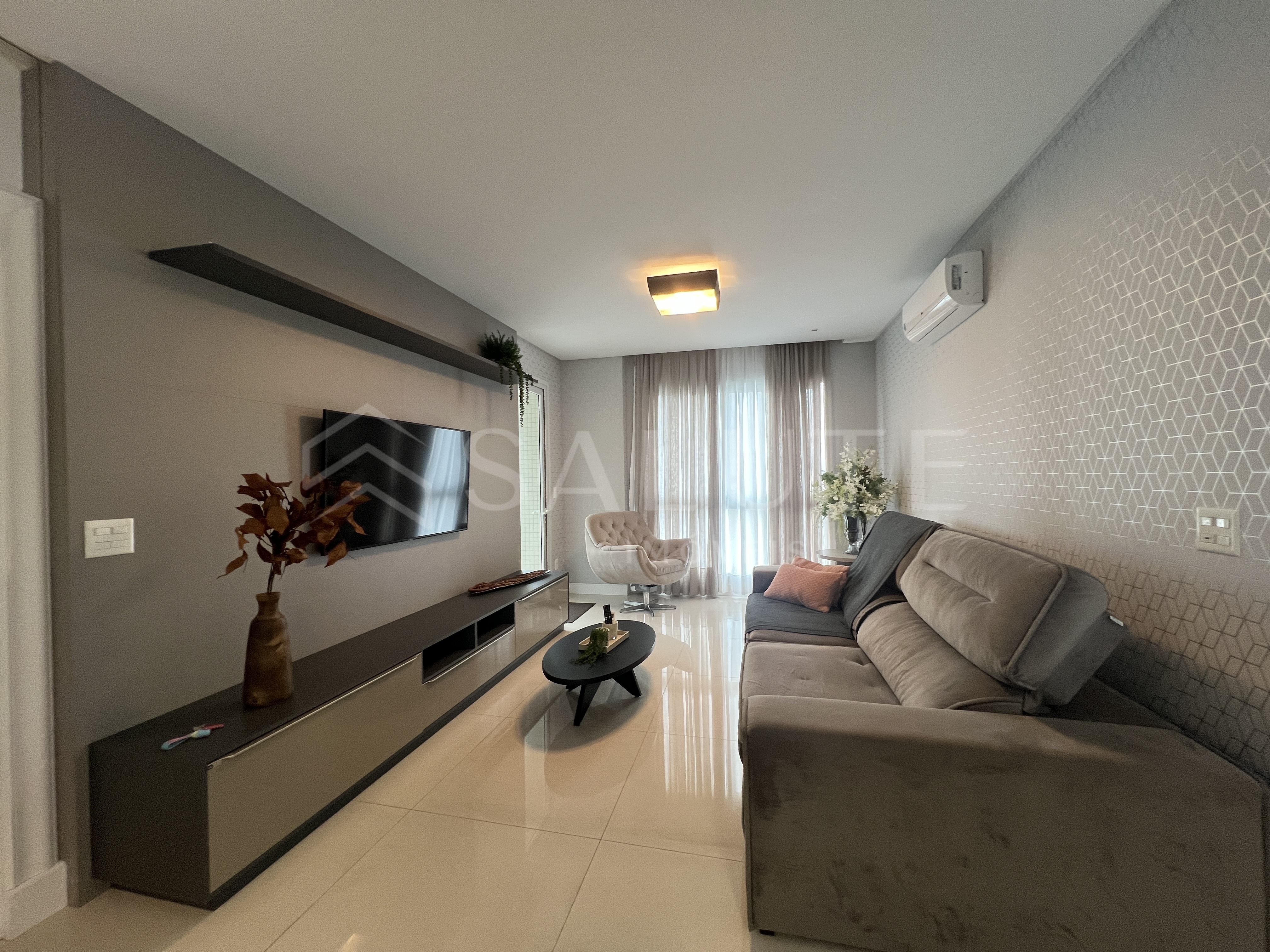 Apartamento à venda 3 suítes no Centro