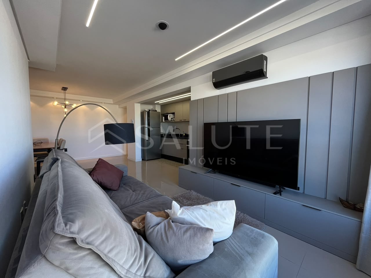 Apartamento à venda 2 dormitórios, 1 suíte no Centro