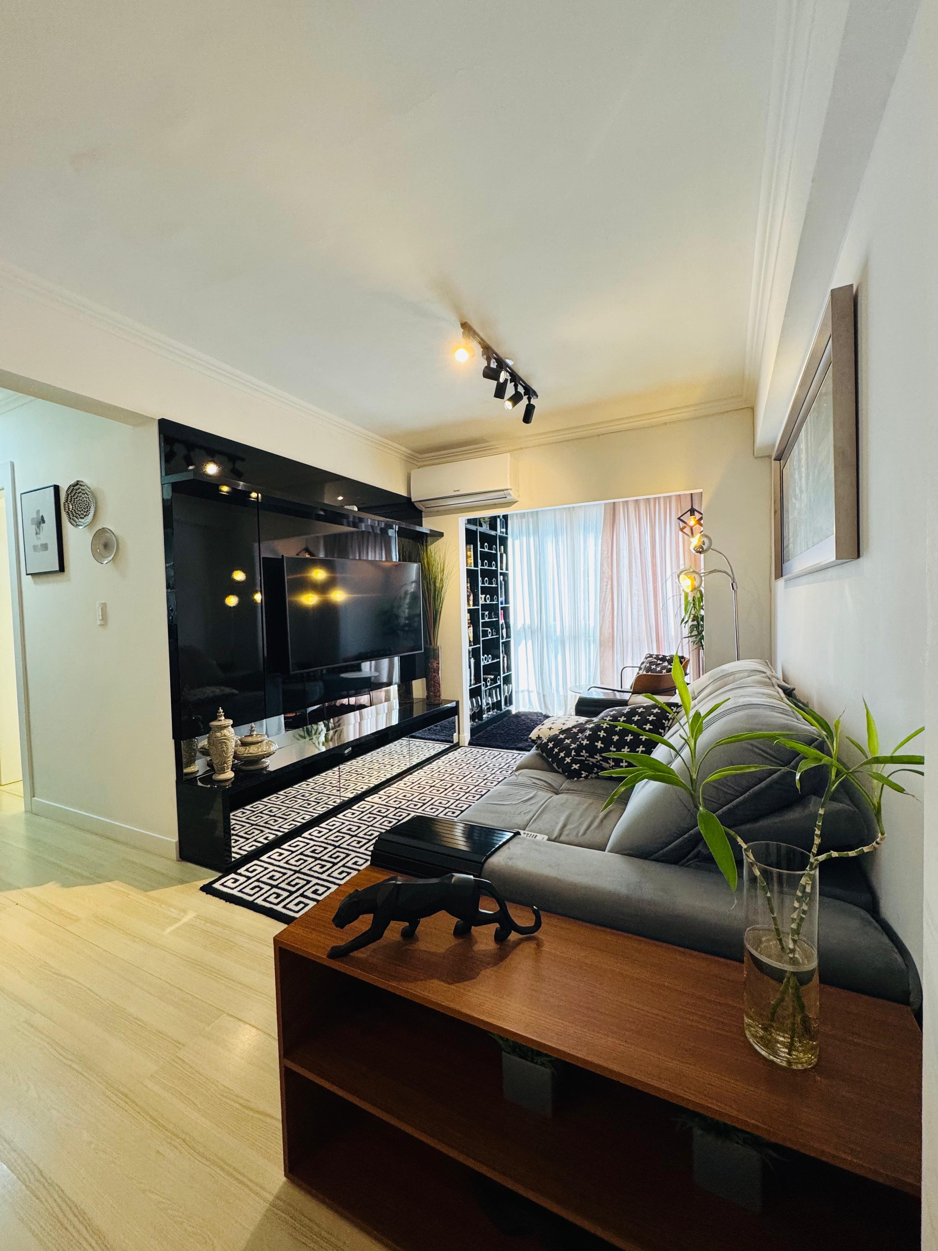 Apartamento à venda 2 dormitórios na Barra Sul
