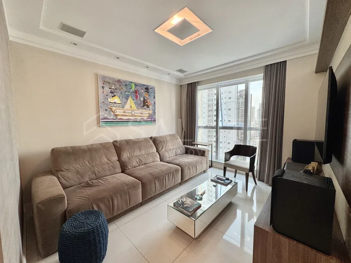 Apartamento aluguel anual 4 dormitórios, 2 suítes no Centro