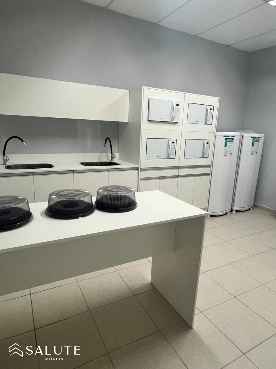 Sala Comercial aluguel anual na Brava