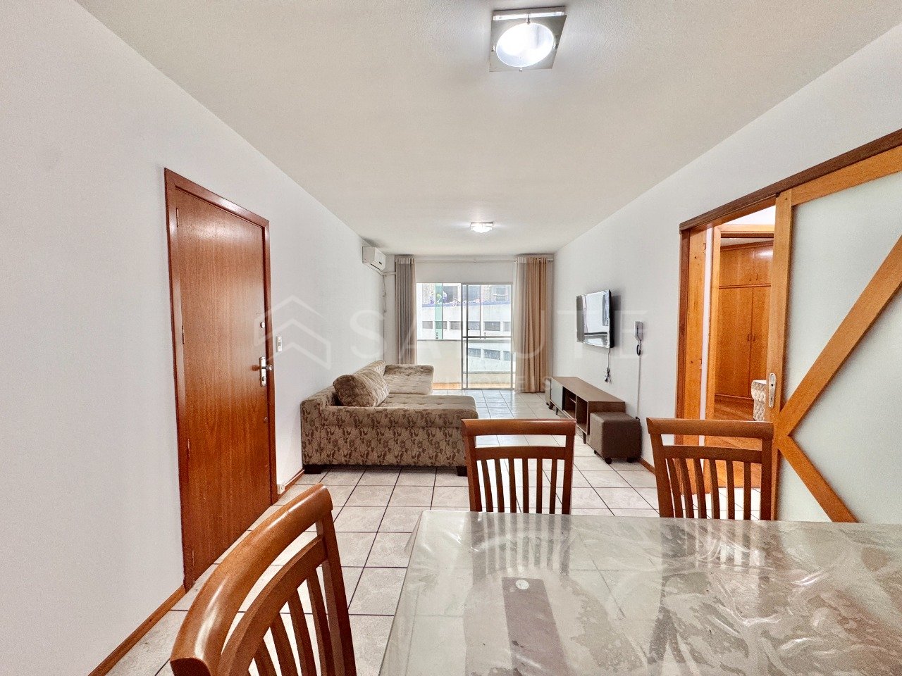 Apartamento aluguel anual 3 dormitórios Barra Sul