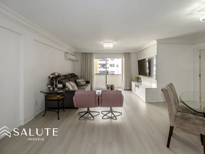 Apartamento com 3 Dormitórios