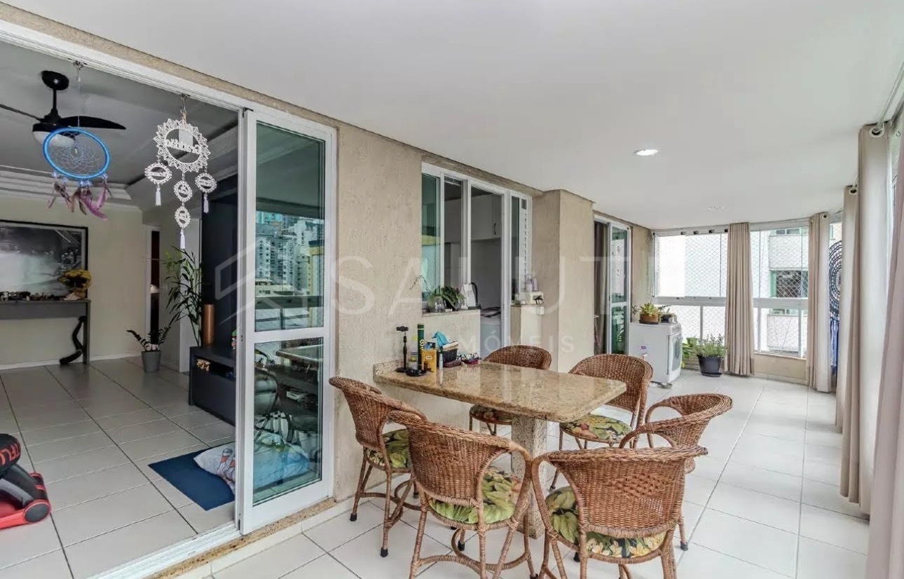 Apartamento à venda 3 dormitórios na Barra Sul
