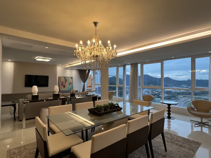 Apartamento aluguel anual 4 suítes na Barra Sul