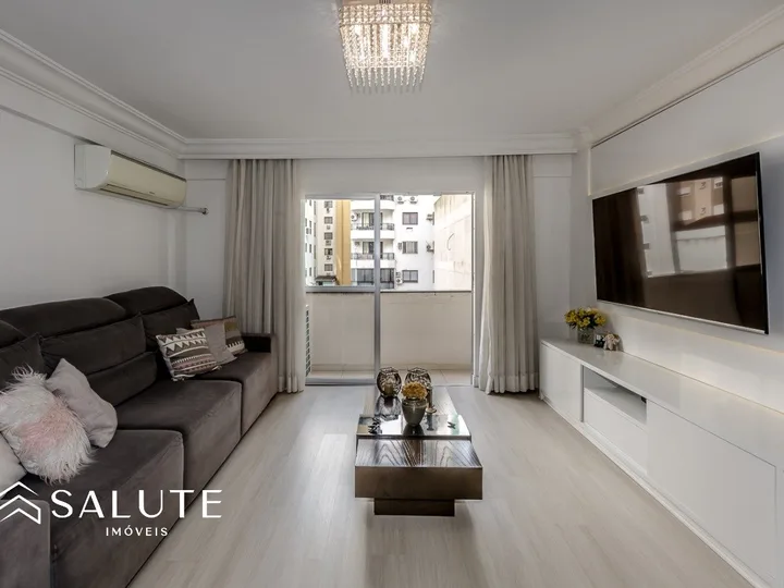 Apartamento com 3 Dormitórios