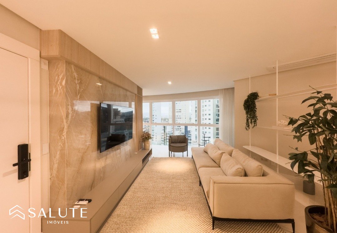 Apartamento à venda com 3 suítes Barra Sul