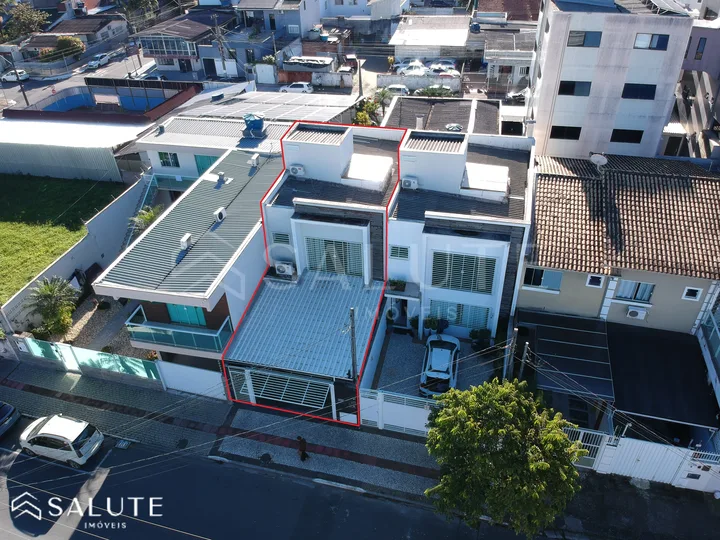 Casa à venda 3 dormitórios, 1 suíte no Centro