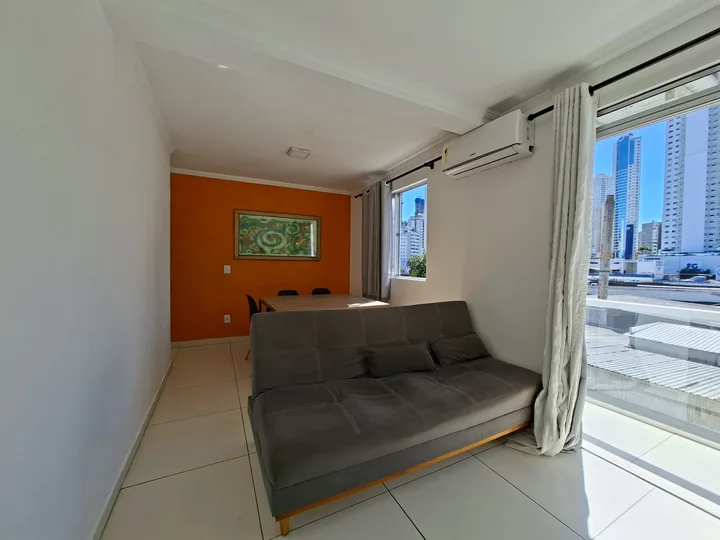 Apartamento aluguel anual 2 dormitórios, 1 suíte em Vila Real