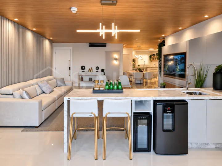 Apartamento 3 dormitórios em Pioneiros Balneário Camboriú