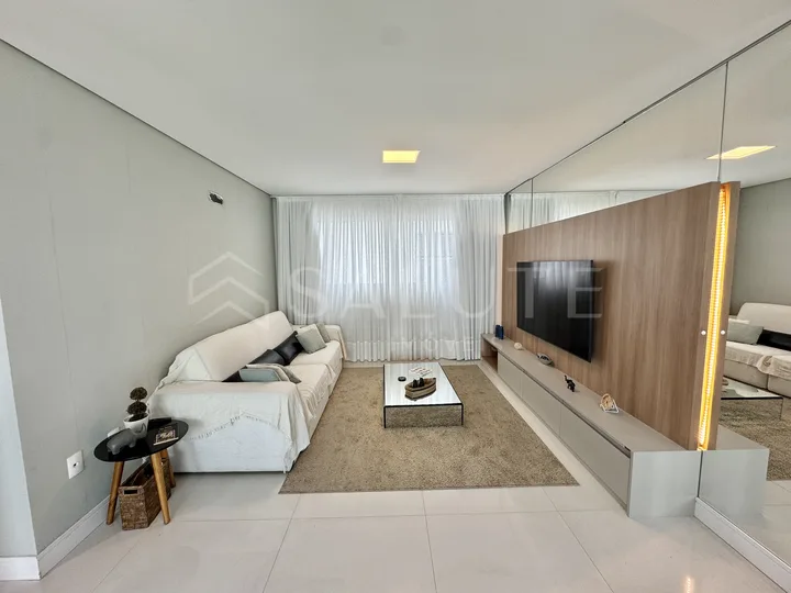 Apartamento à venda 4 dormitórios, 2 suítes no Pioneiros
