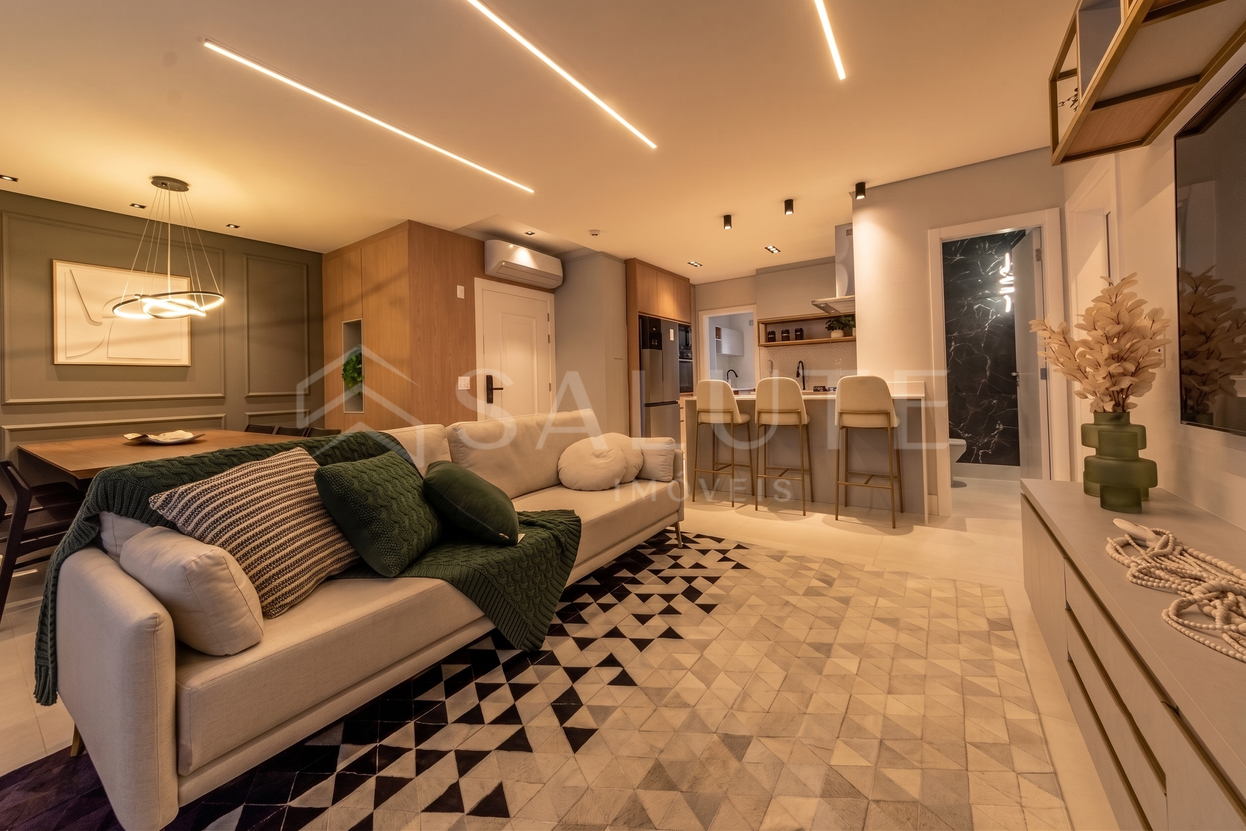 Apartamento à venda 4 Dormitórios Barra Norte
