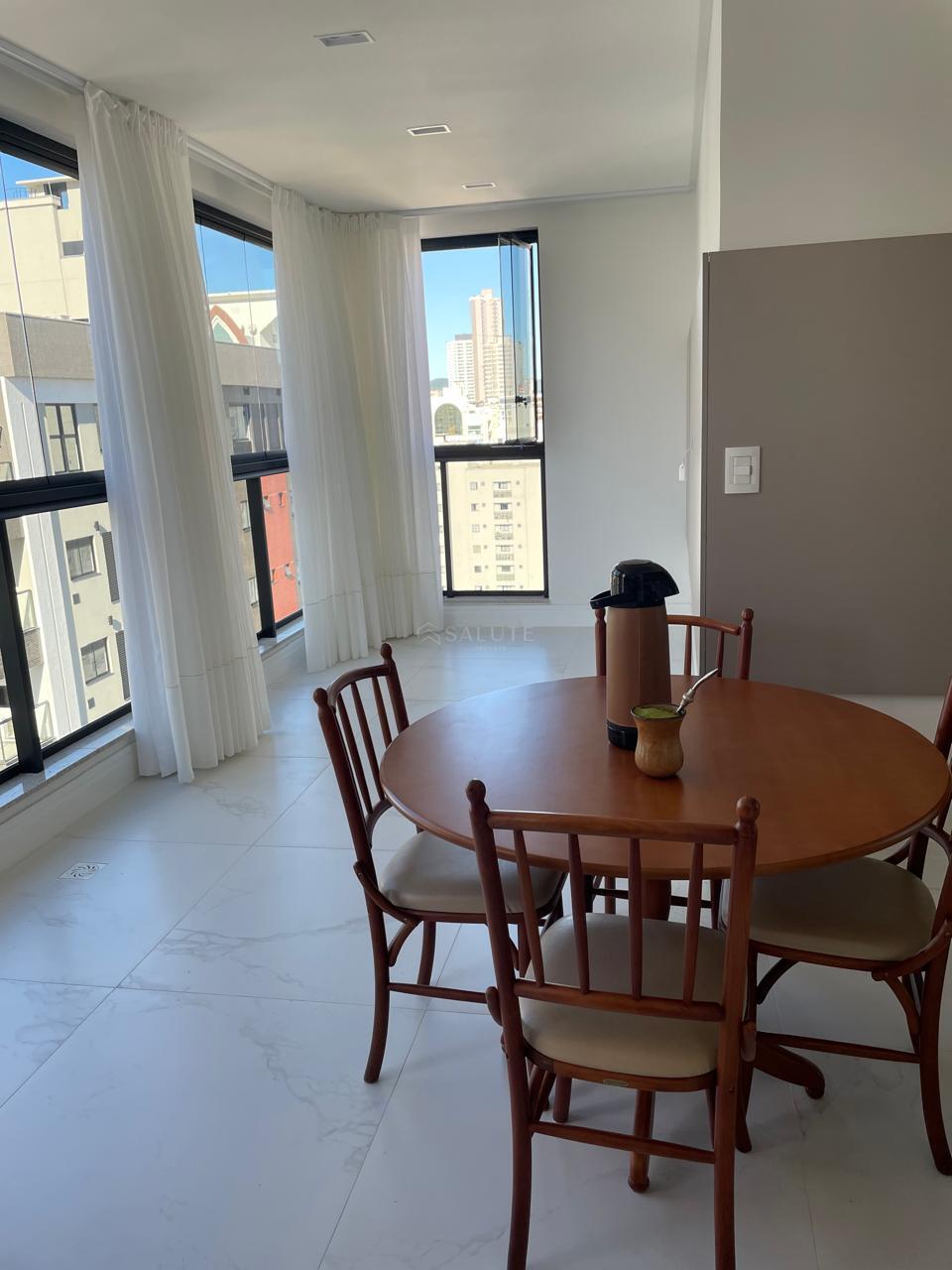 Apartamento à venda com 3 suítes Itapema