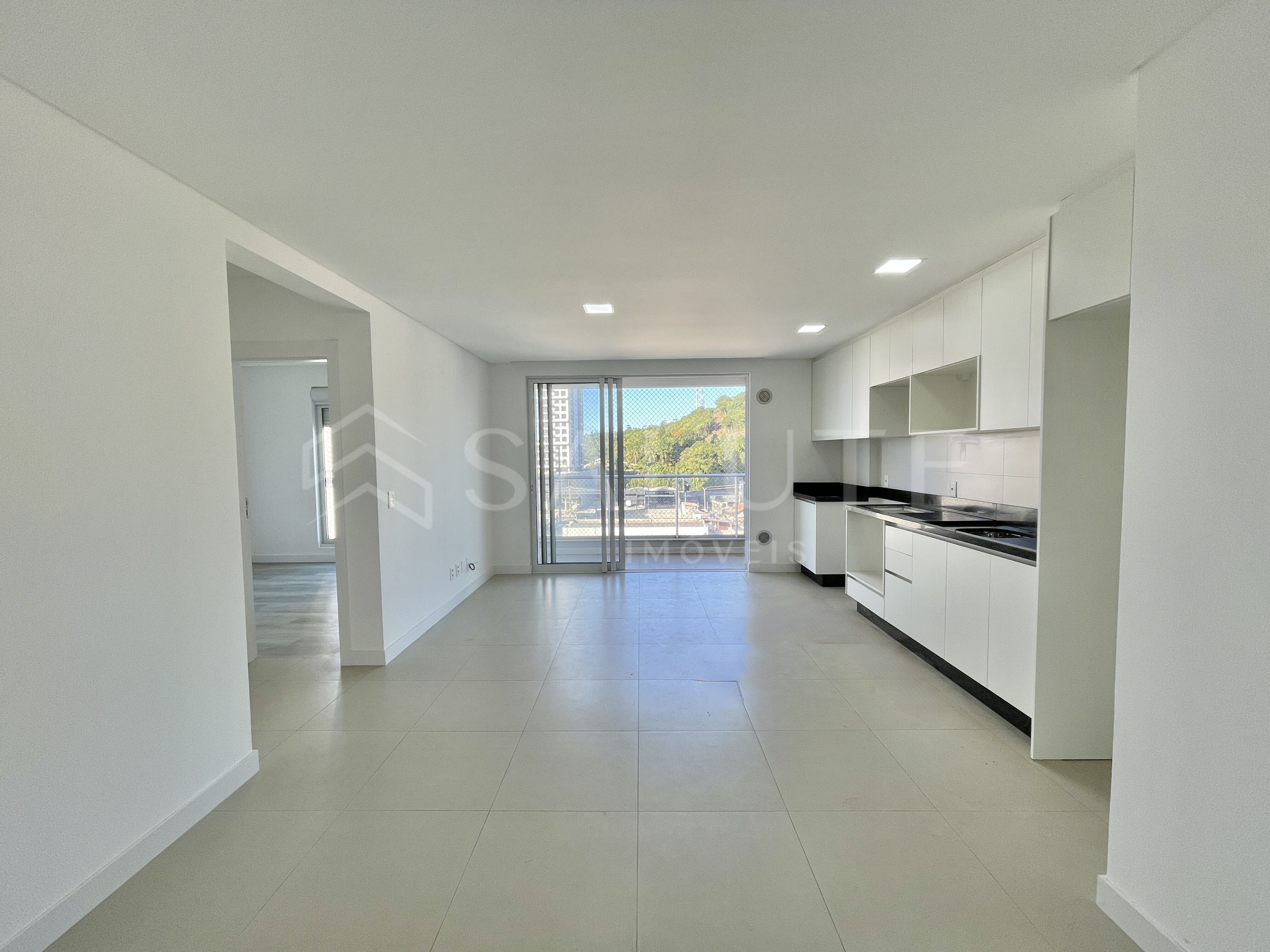 Apartamento à venda 2 dormitórios na Praia Brava de Itajaí
