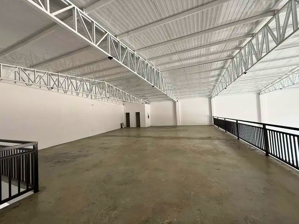 Galpão à venda 632.51 m² em Camboriú.