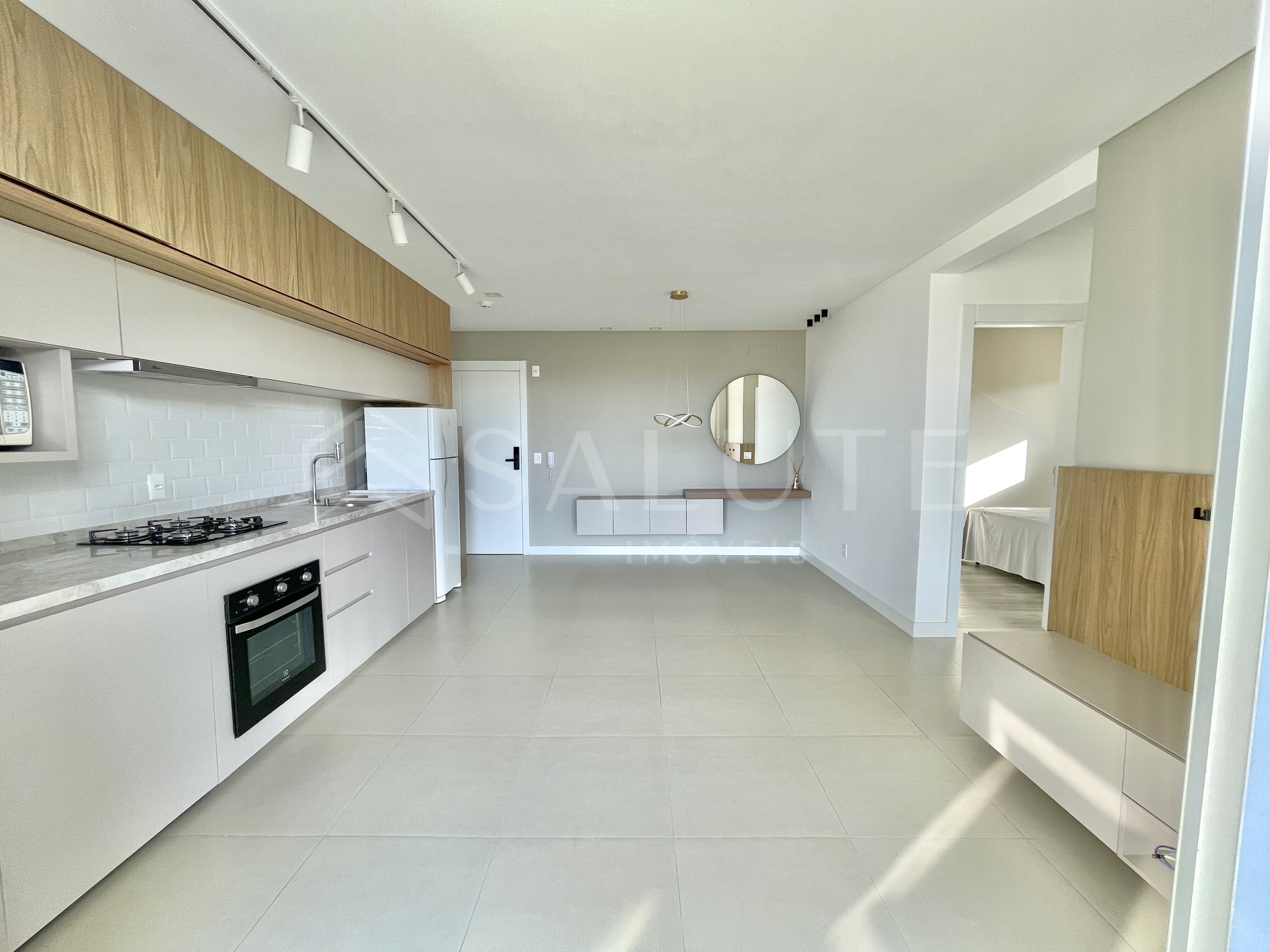 Apartamento locação anual 2 dorm. na Praia Brava