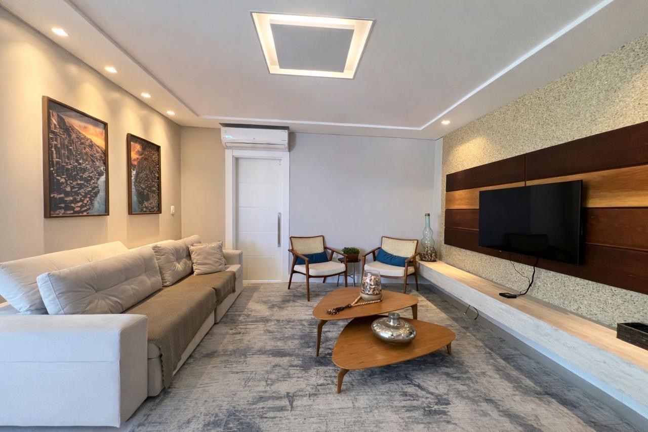 Apartamento à venda 4 suítes no Centro
