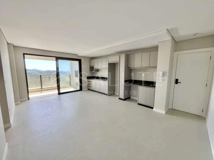 Apartamento aluguel 3 dormitórios na Praia Brava
