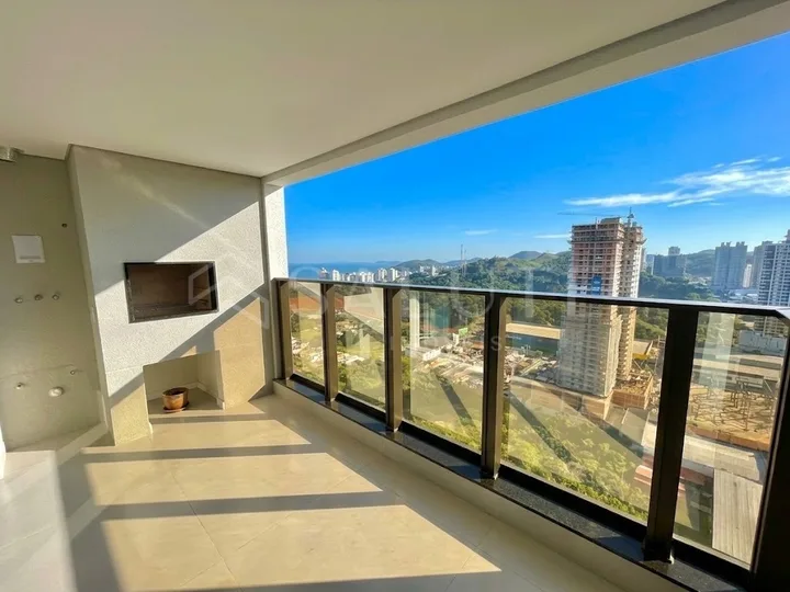 Apartamento à venda 3 dormitórios na Praia Brava
