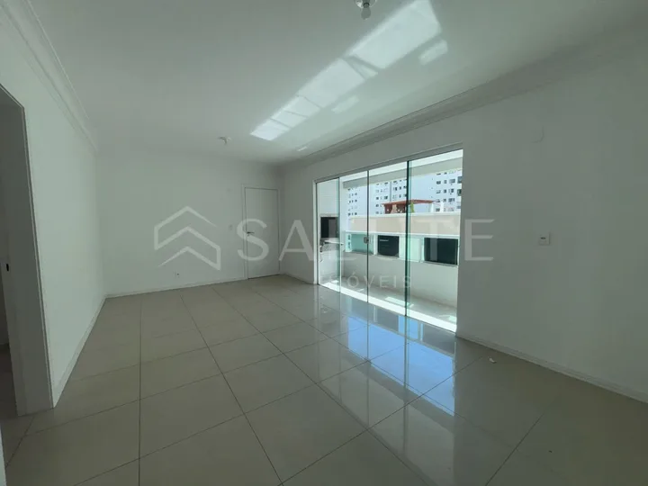 Apartamento à venda 4 dormitórios na Barra Norte