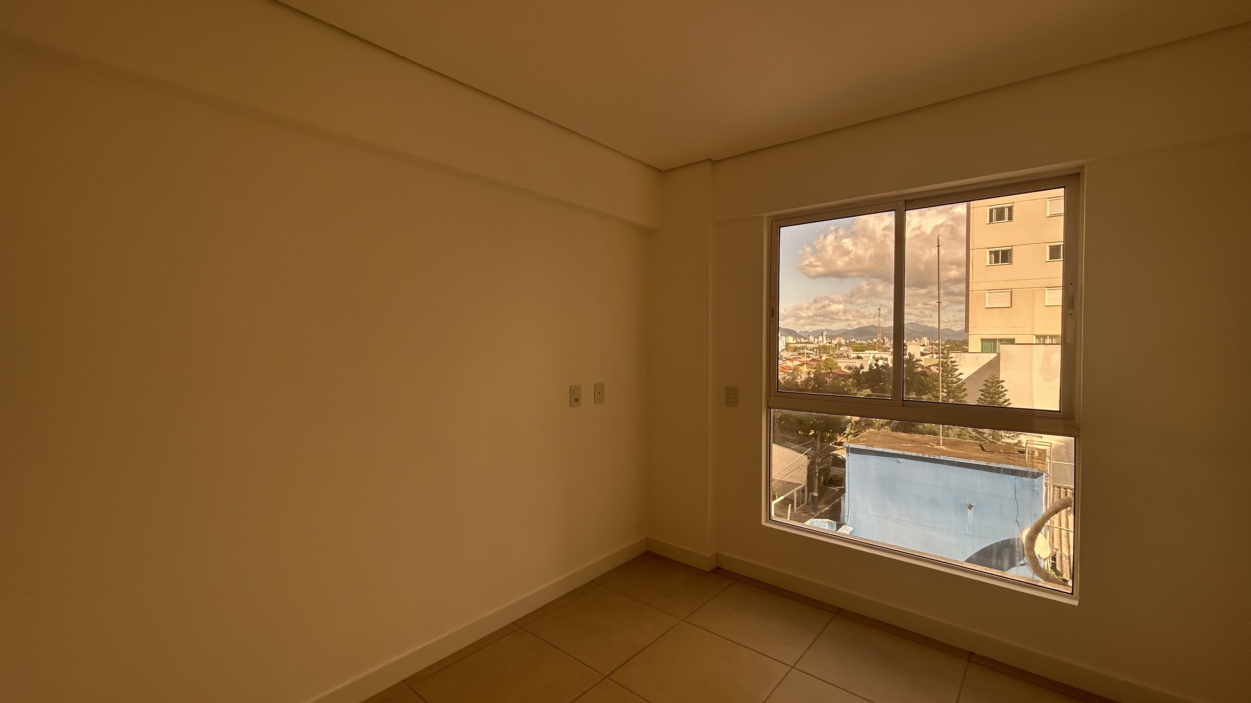 Apartamento 3 dormitórios em Centro Balneário Camboriú
