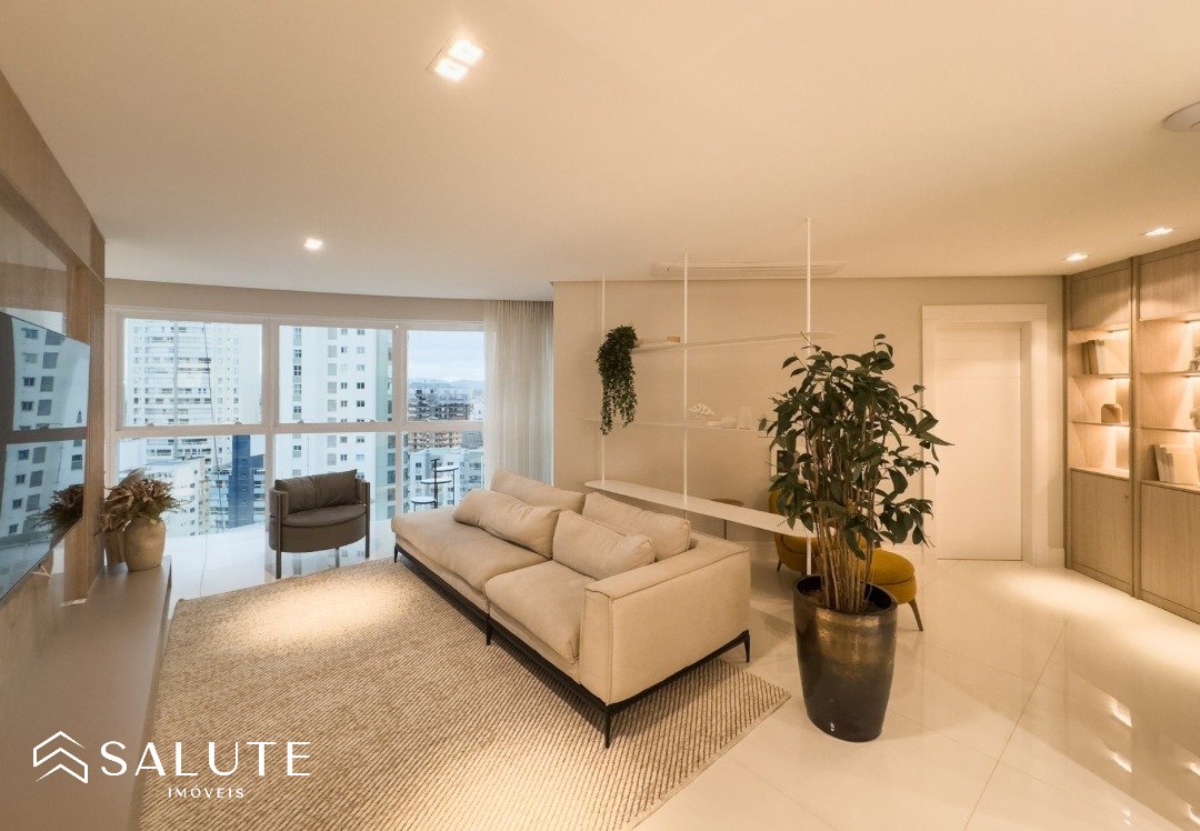 Apartamento à venda com 3 suítes Barra Sul