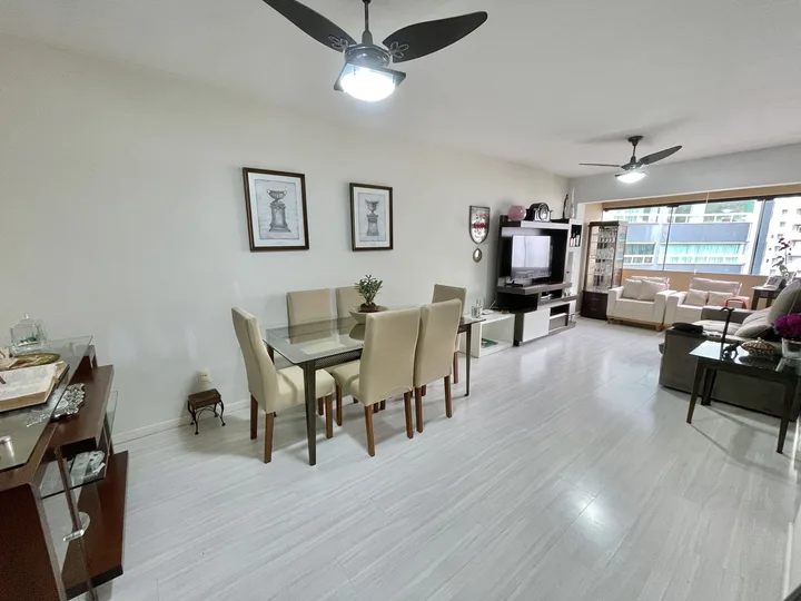 Apartamento à venda 2 dormitórios na Barra Sul