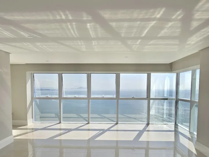 Apartamento à venda 4 suítes na Barra Sul