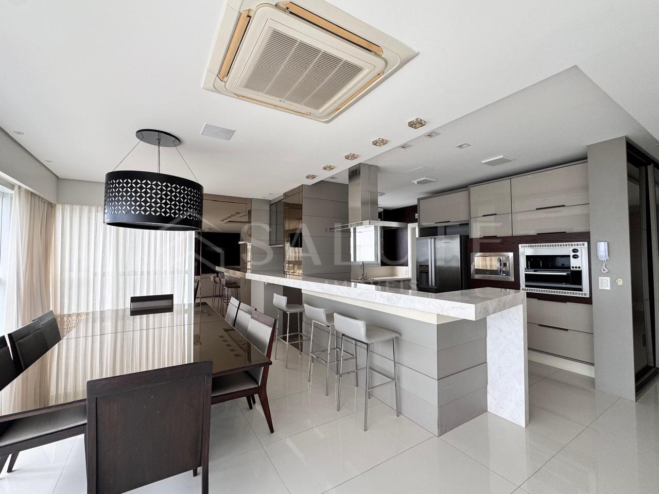 Apartamento aluguel anual 4 suítes na Barra Sul
