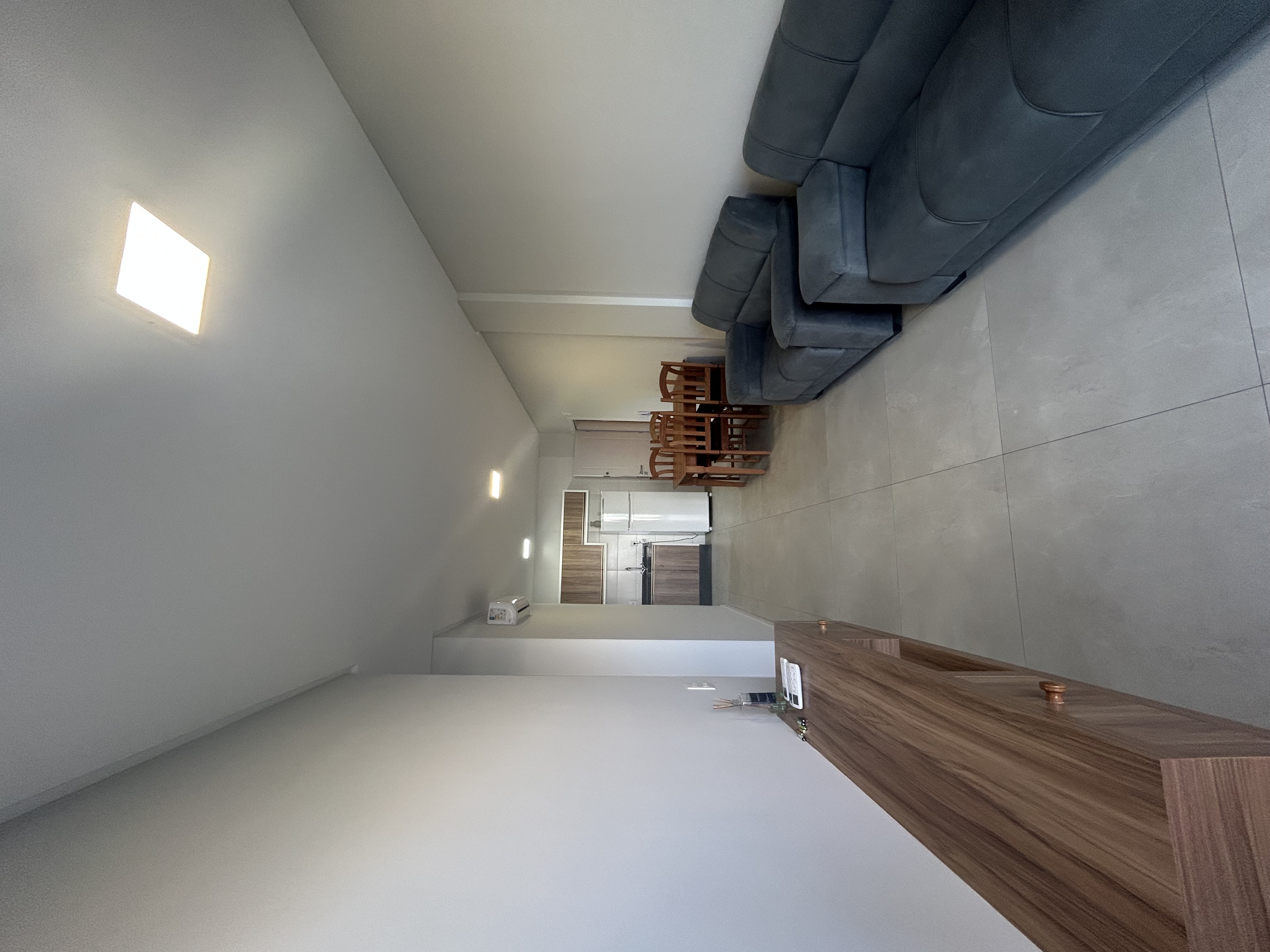 Apartamento aluguel anual 2 dormitórios em Nações
